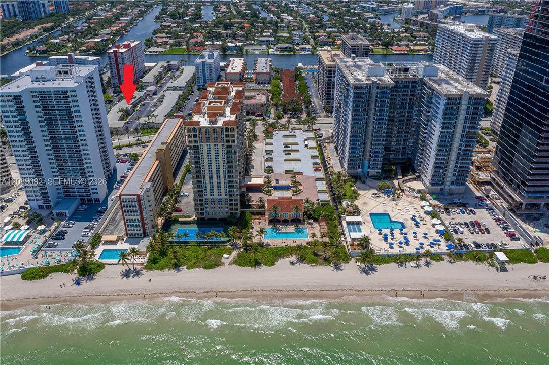 В аренду: $2,400 (1 спален, 1 ванн, 750 Квадратных фут)