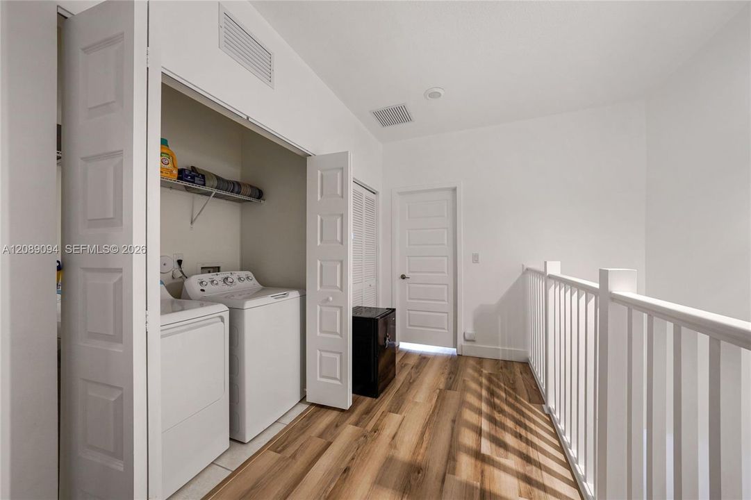 For Sale: $559,000 (3 beds, 2 baths, 1838 Square Feet)