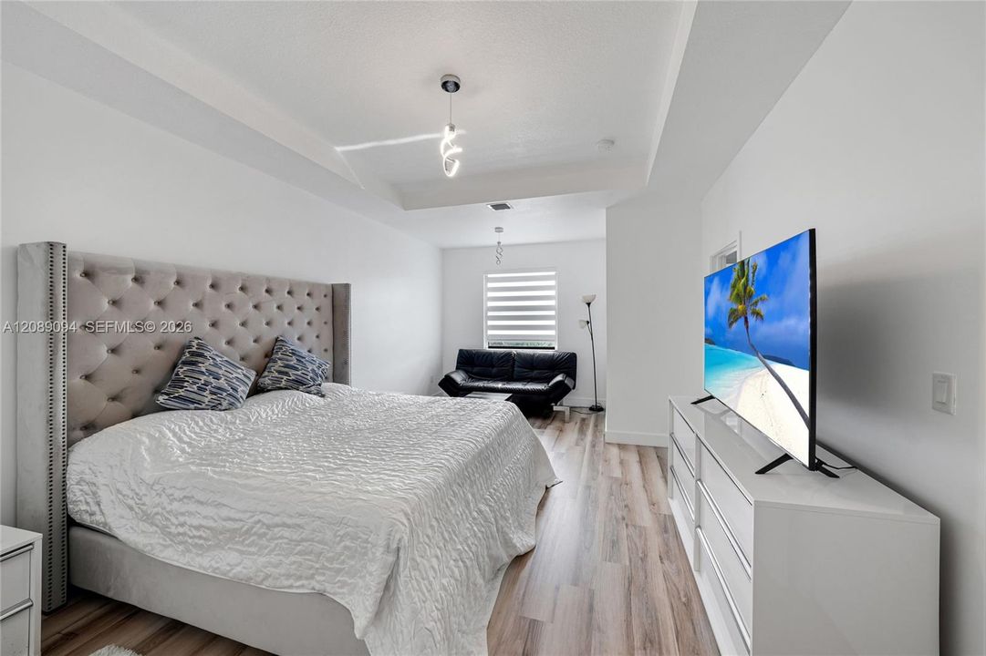 For Sale: $559,000 (3 beds, 2 baths, 1838 Square Feet)