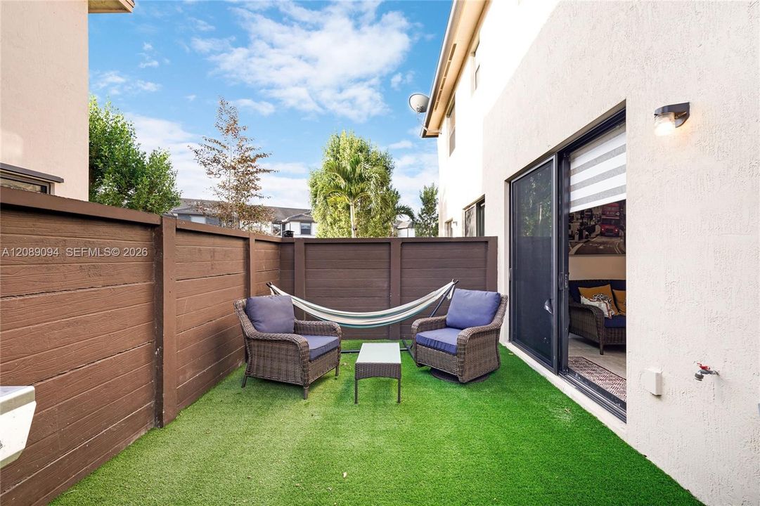 For Sale: $559,000 (3 beds, 2 baths, 1838 Square Feet)