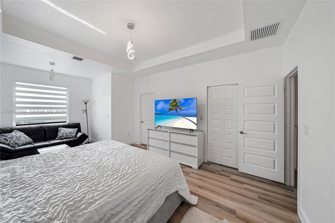 For Sale: $559,000 (3 beds, 2 baths, 1838 Square Feet)