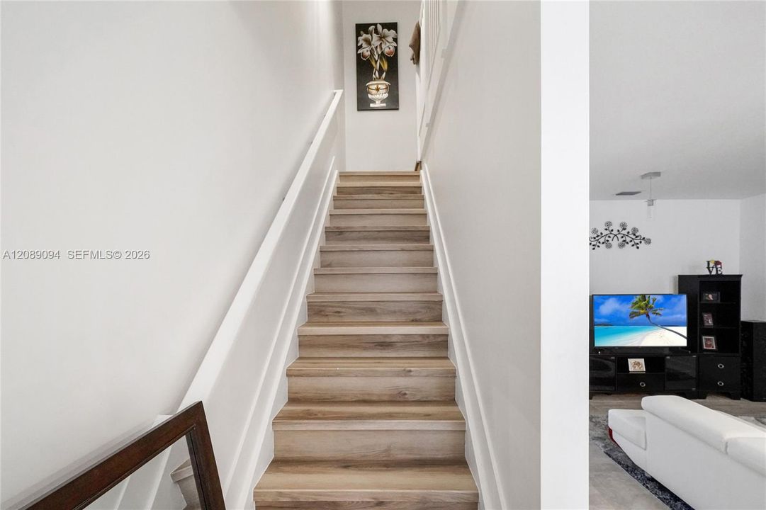 For Sale: $559,000 (3 beds, 2 baths, 1838 Square Feet)