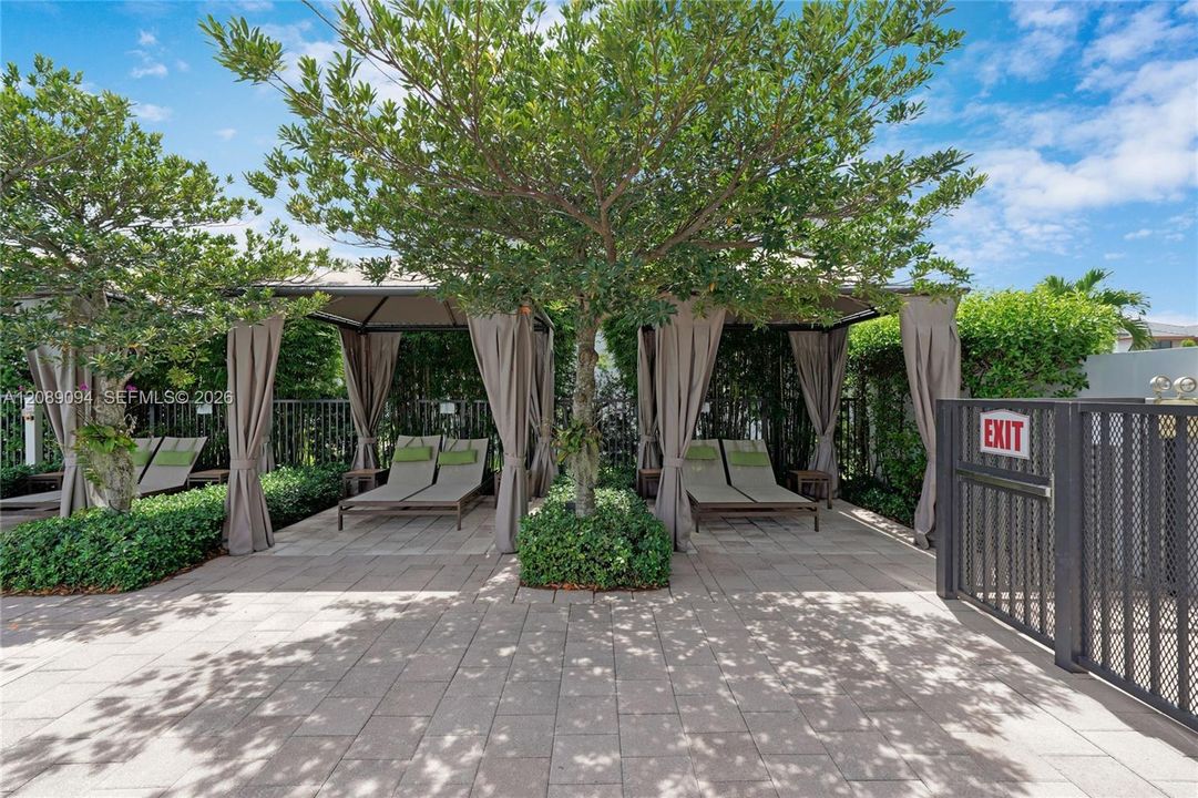 For Sale: $559,000 (3 beds, 2 baths, 1838 Square Feet)