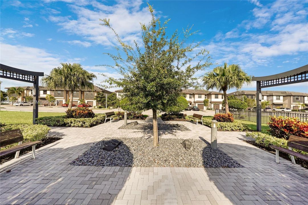 For Sale: $559,000 (3 beds, 2 baths, 1838 Square Feet)