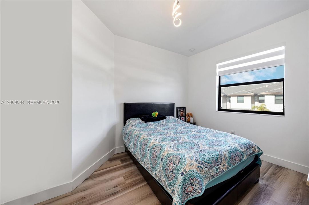 For Sale: $559,000 (3 beds, 2 baths, 1838 Square Feet)