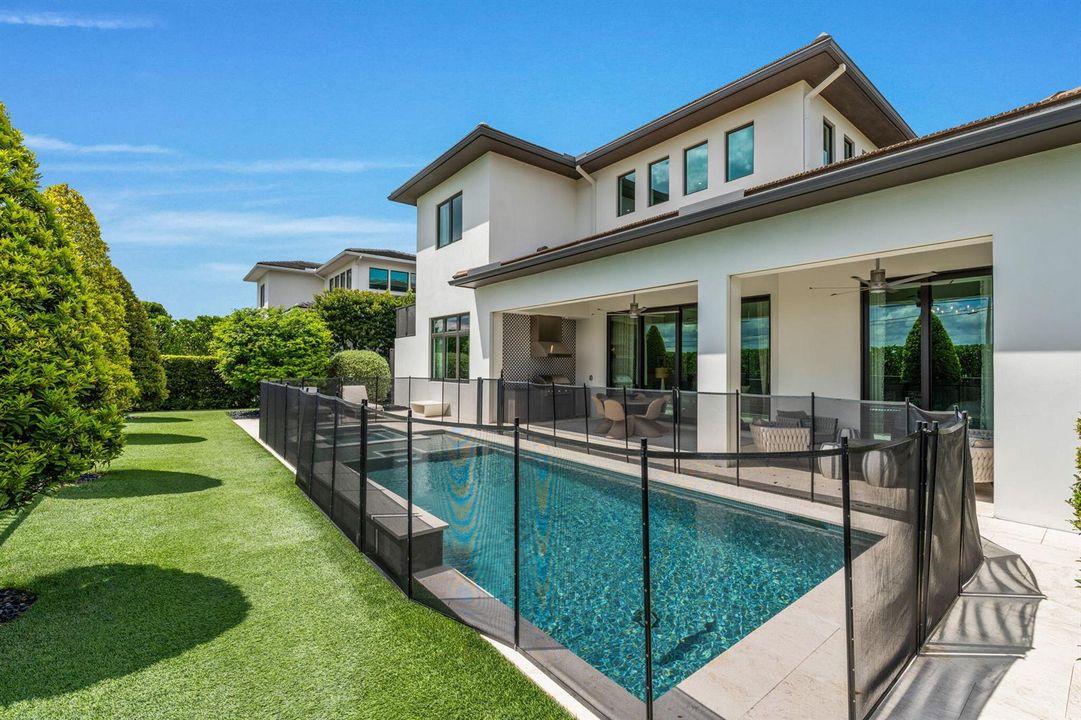 53-web-or-mls-A7407080
