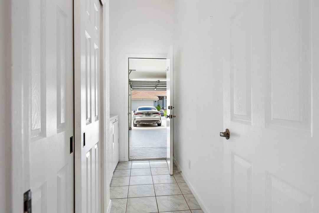 6857 Blue Bay Cir-17