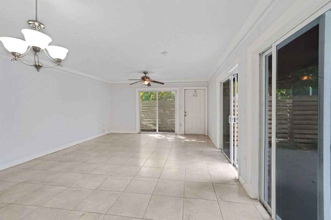 Living/Dinning Area