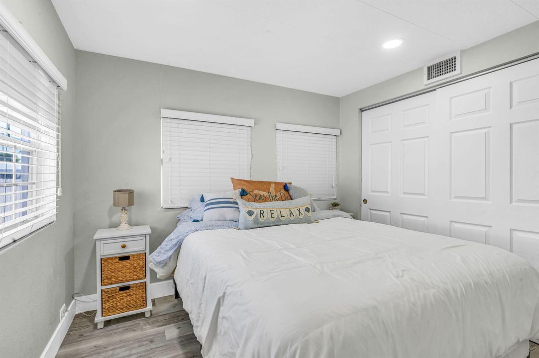 23-web-or-mls-136 Sable Palm Ln - High E