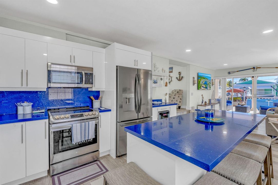11-web-or-mls-136 Sable Palm Ln - High E