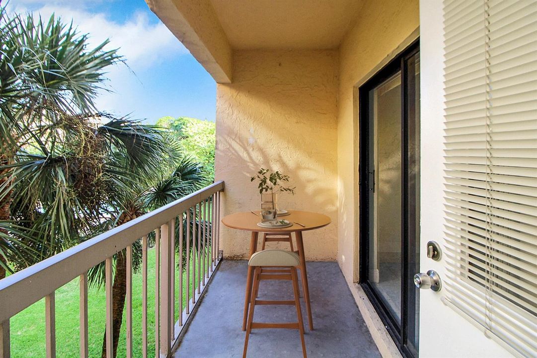 8160 Stage Balcony