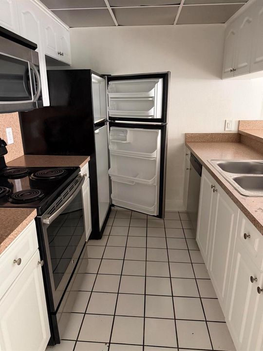 8160 Kitchen 2