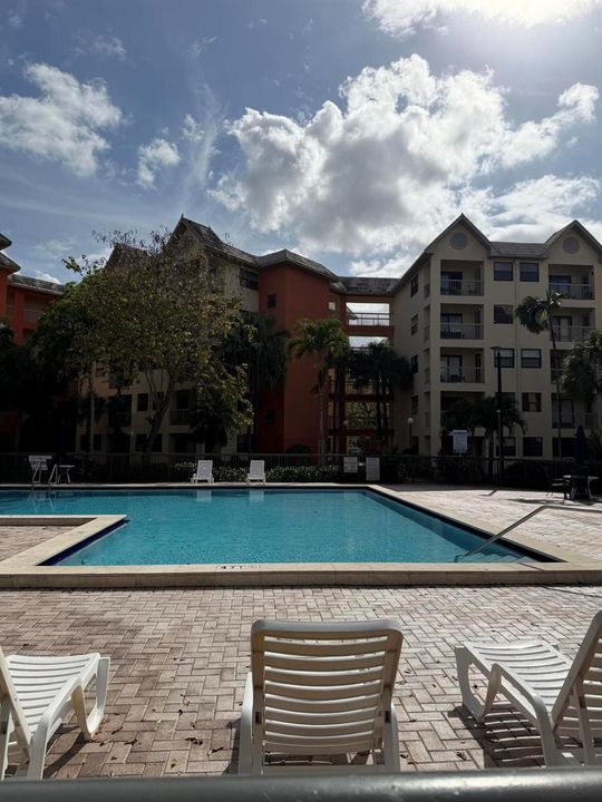 Doral Pool 3
