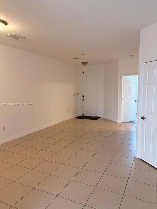 For Rent: $3,300 (4 beds, 3 baths, 1580 Square Feet)