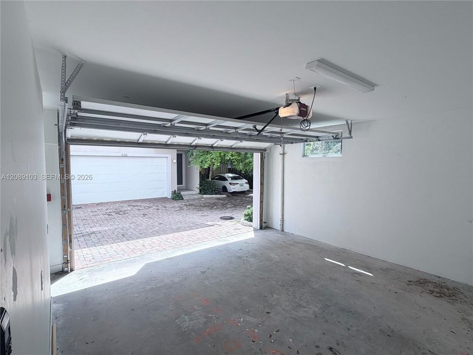 В аренду: $4,800 (3 спален, 3 ванн, 1713 Квадратных фут)