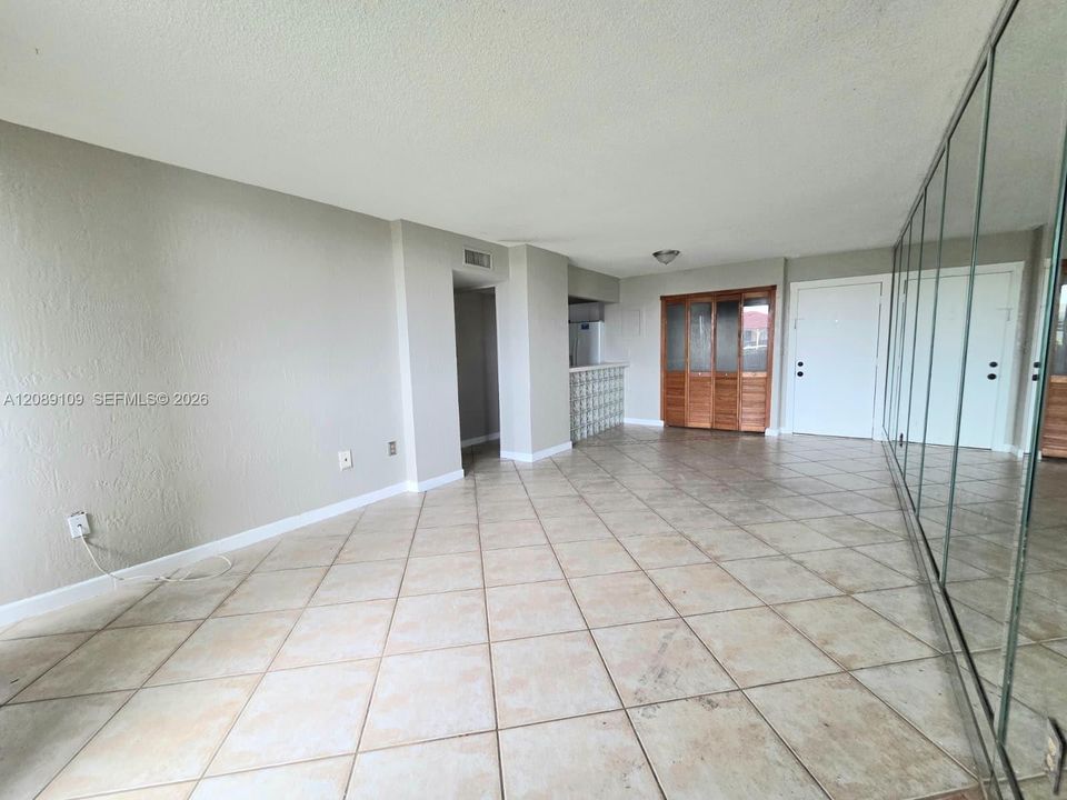 For Rent: $2,500 (2 beds, 2 baths, 1026 Square Feet)