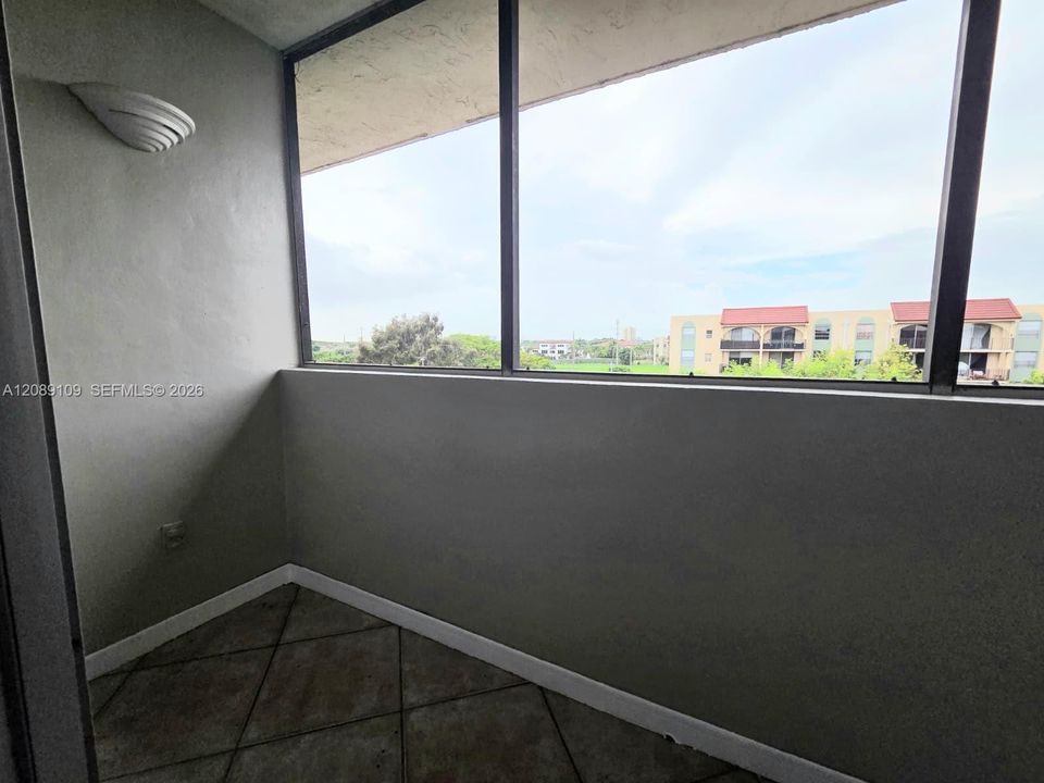 For Rent: $2,500 (2 beds, 2 baths, 1026 Square Feet)