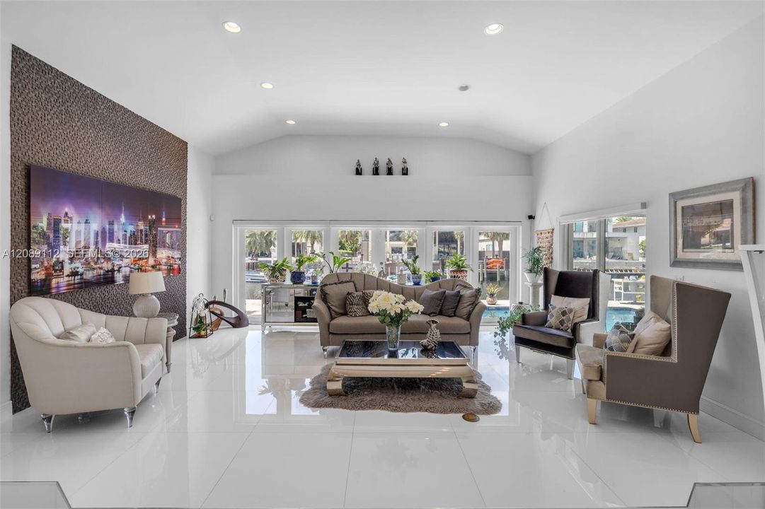 For Sale: $3,200,000 (4 beds, 3 baths, 2672 Square Feet)