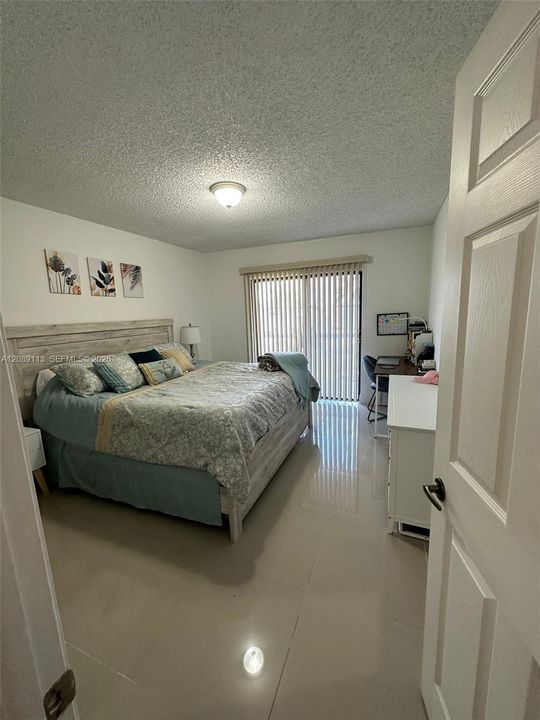В аренду: $1,950 (1 спален, 1 ванн, 710 Квадратных фут)