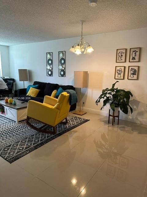 В аренду: $1,950 (1 спален, 1 ванн, 710 Квадратных фут)