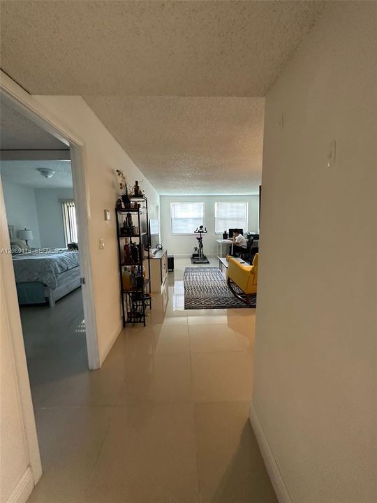 В аренду: $1,950 (1 спален, 1 ванн, 710 Квадратных фут)