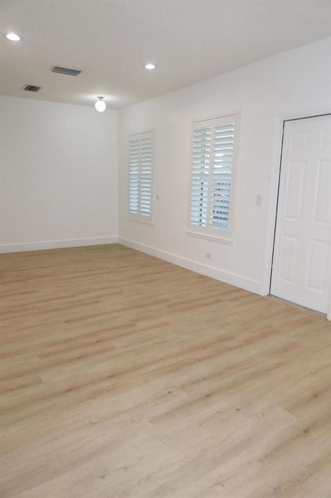 614 Palm St. Apt 2 West Palm Beach 33401