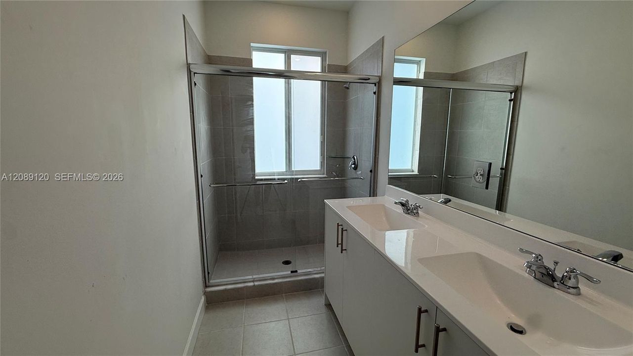 For Rent: $2,999 (4 beds, 3 baths, 1790 Square Feet)