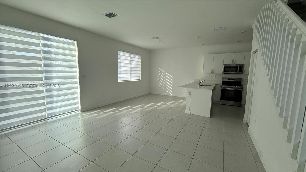 For Rent: $2,999 (4 beds, 3 baths, 1790 Square Feet)