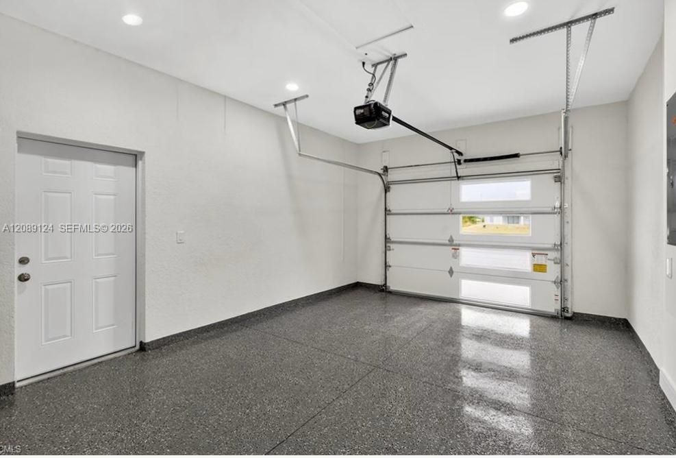 En Renta: $2,500 (4 camas, 2 baños, 1700 Pies cuadrados)