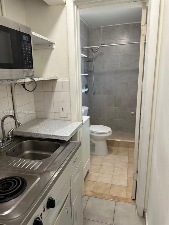 En Renta: $1,200 (0 camas, 1 baños, 2480 Pies cuadrados)
