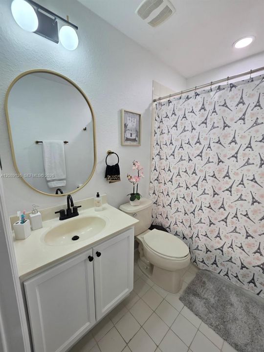 For Sale: $439,900 (3 beds, 2 baths, 1207 Square Feet)