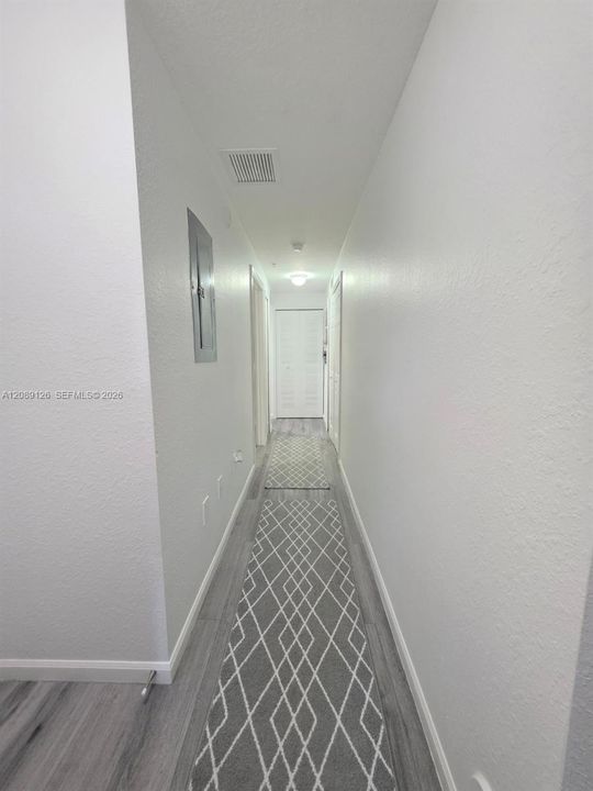 For Sale: $439,900 (3 beds, 2 baths, 1207 Square Feet)