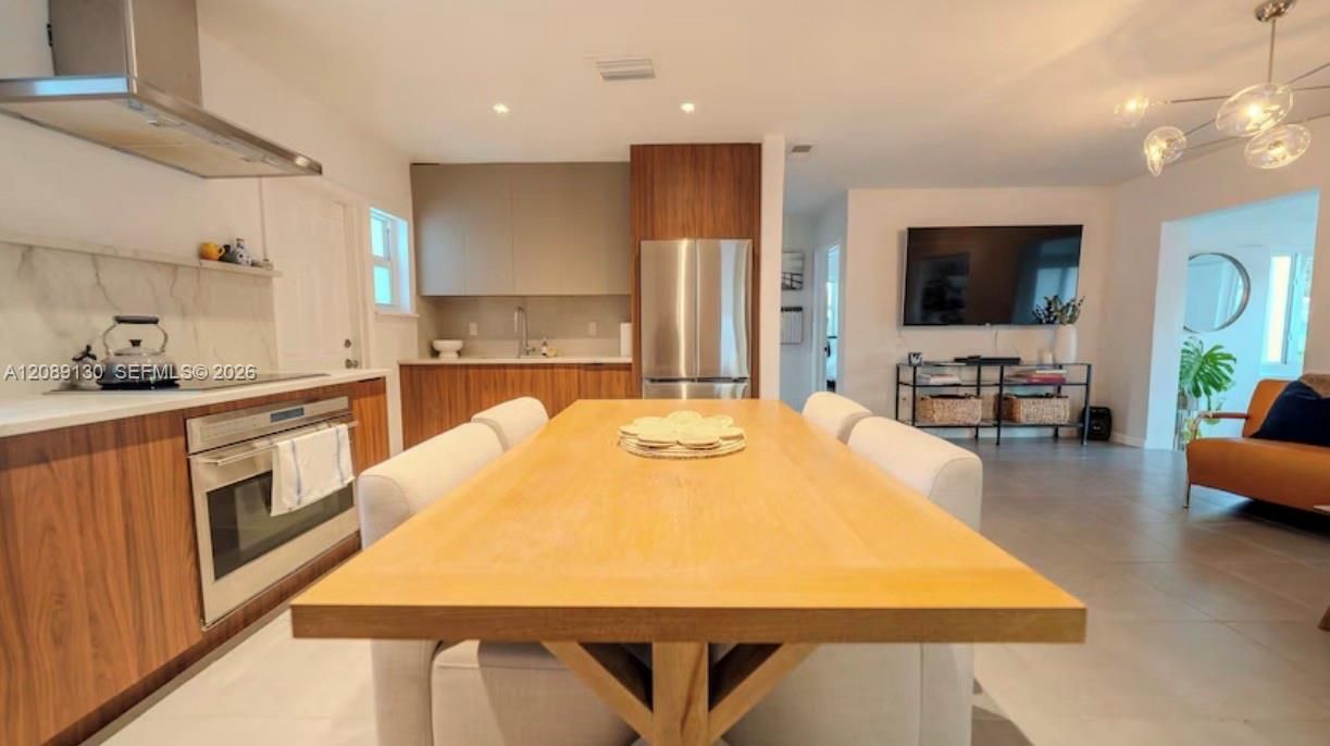 En Venta: $600,000 (3 camas, 2 baños, 1346 Pies cuadrados)