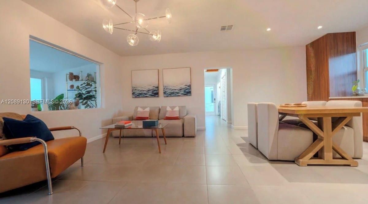 En Venta: $600,000 (3 camas, 2 baños, 1346 Pies cuadrados)