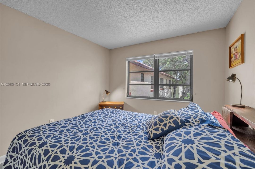 En Venta: $330,000 (3 camas, 2 baños, 1240 Pies cuadrados)