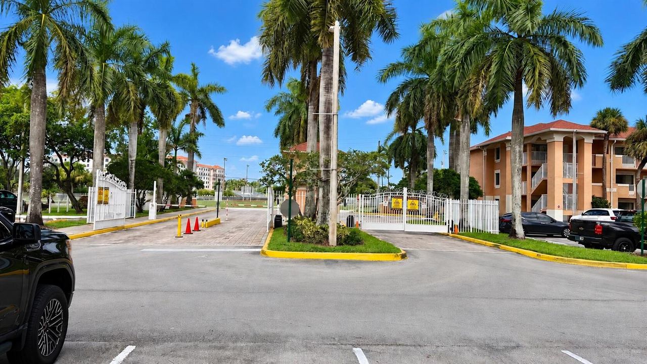 7F8311FC-FCDA-4CE9-AE3D-3A725D1BC906