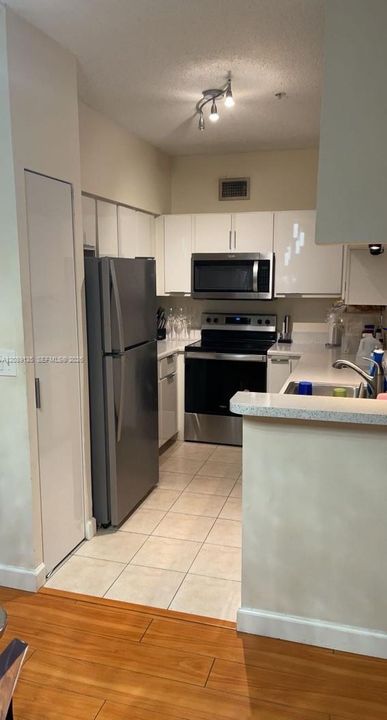 В аренду: $2,600 (3 спален, 2 ванн, 1321 Квадратных фут)