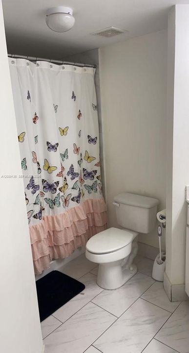 В аренду: $2,600 (3 спален, 2 ванн, 1321 Квадратных фут)