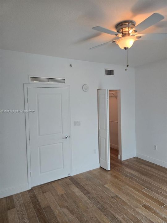 В аренду: $3,450 (2 спален, 2 ванн, 1274 Квадратных фут)