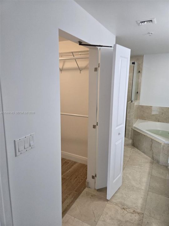 В аренду: $3,450 (2 спален, 2 ванн, 1274 Квадратных фут)