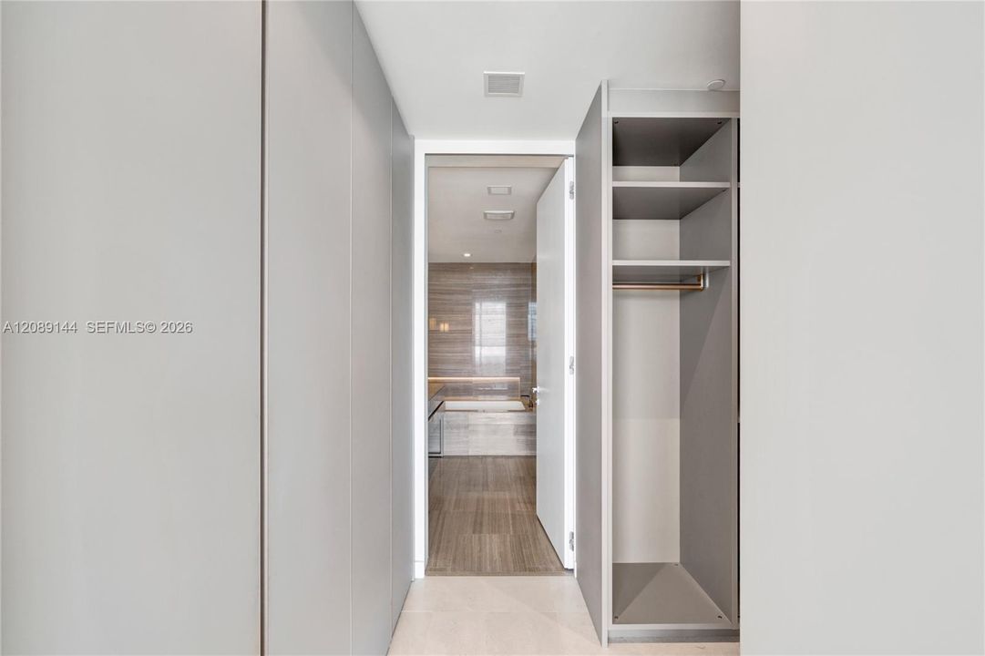 В аренду: $25,000 (3 спален, 3 ванн, 2271 Квадратных фут)