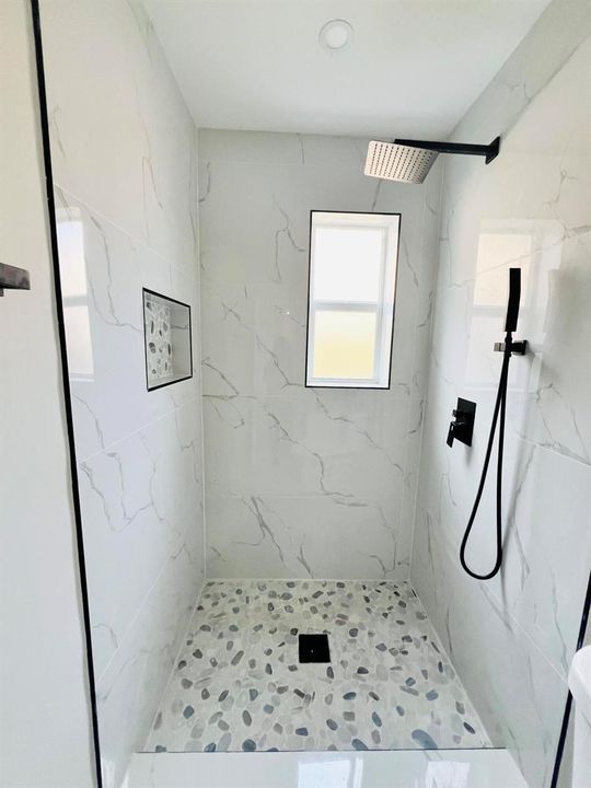 Modern bath 1