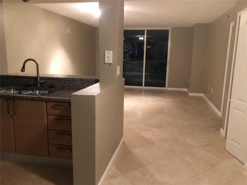 For Rent: $3,250 (1 beds, 1 baths, 791 Square Feet)