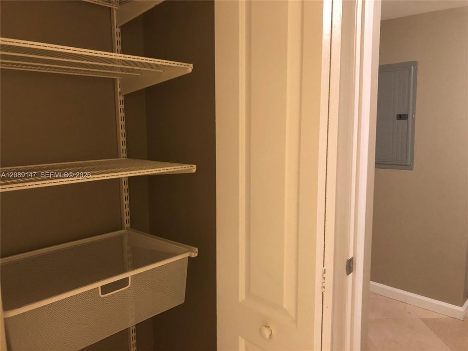 For Rent: $3,250 (1 beds, 1 baths, 791 Square Feet)