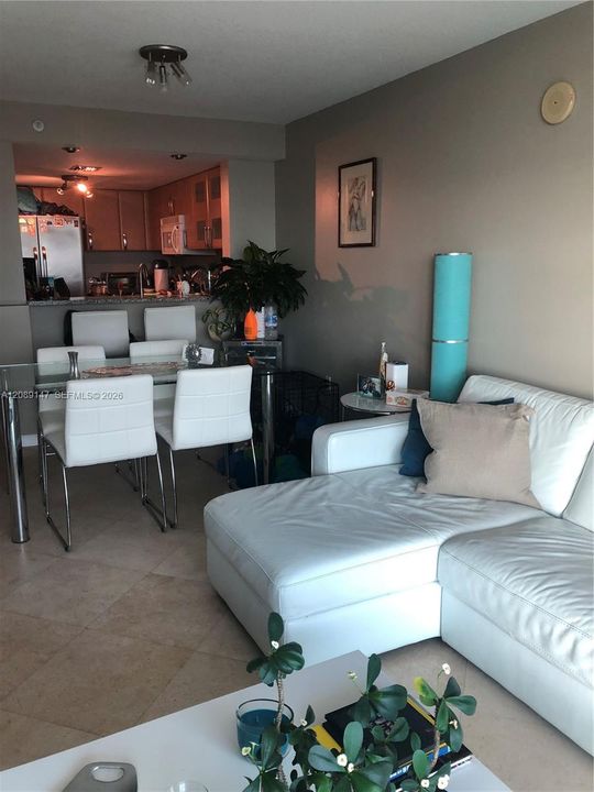 For Rent: $3,250 (1 beds, 1 baths, 791 Square Feet)