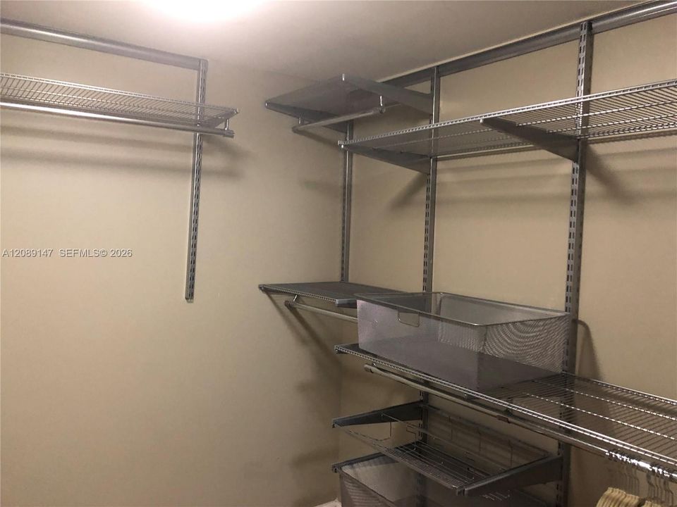 For Rent: $3,250 (1 beds, 1 baths, 791 Square Feet)