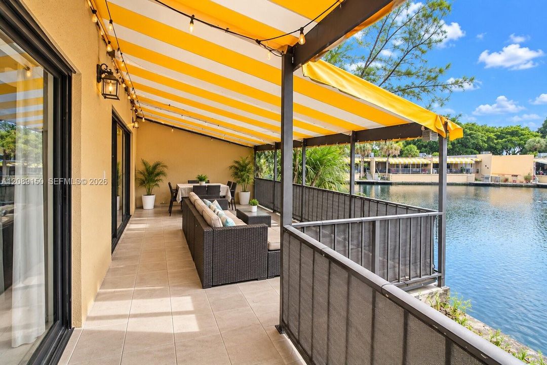 En Venta: $660,000 (3 camas, 2 baños, 2190 Pies cuadrados)