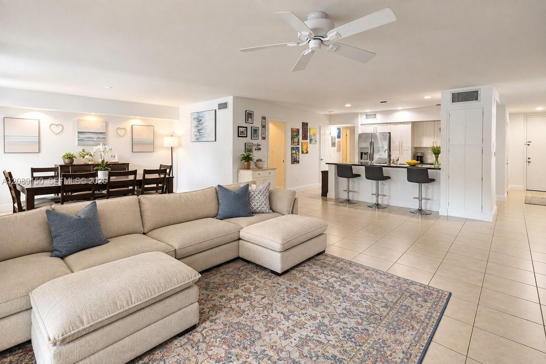 En Venta: $660,000 (3 camas, 2 baños, 2190 Pies cuadrados)