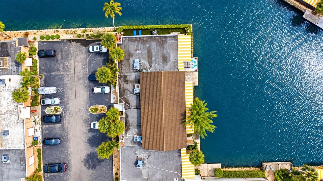 En Venta: $660,000 (3 camas, 2 baños, 2190 Pies cuadrados)