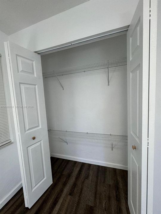 На продажу: $449,000 (2 спален, 1 ванн, 904 Квадратных фут)